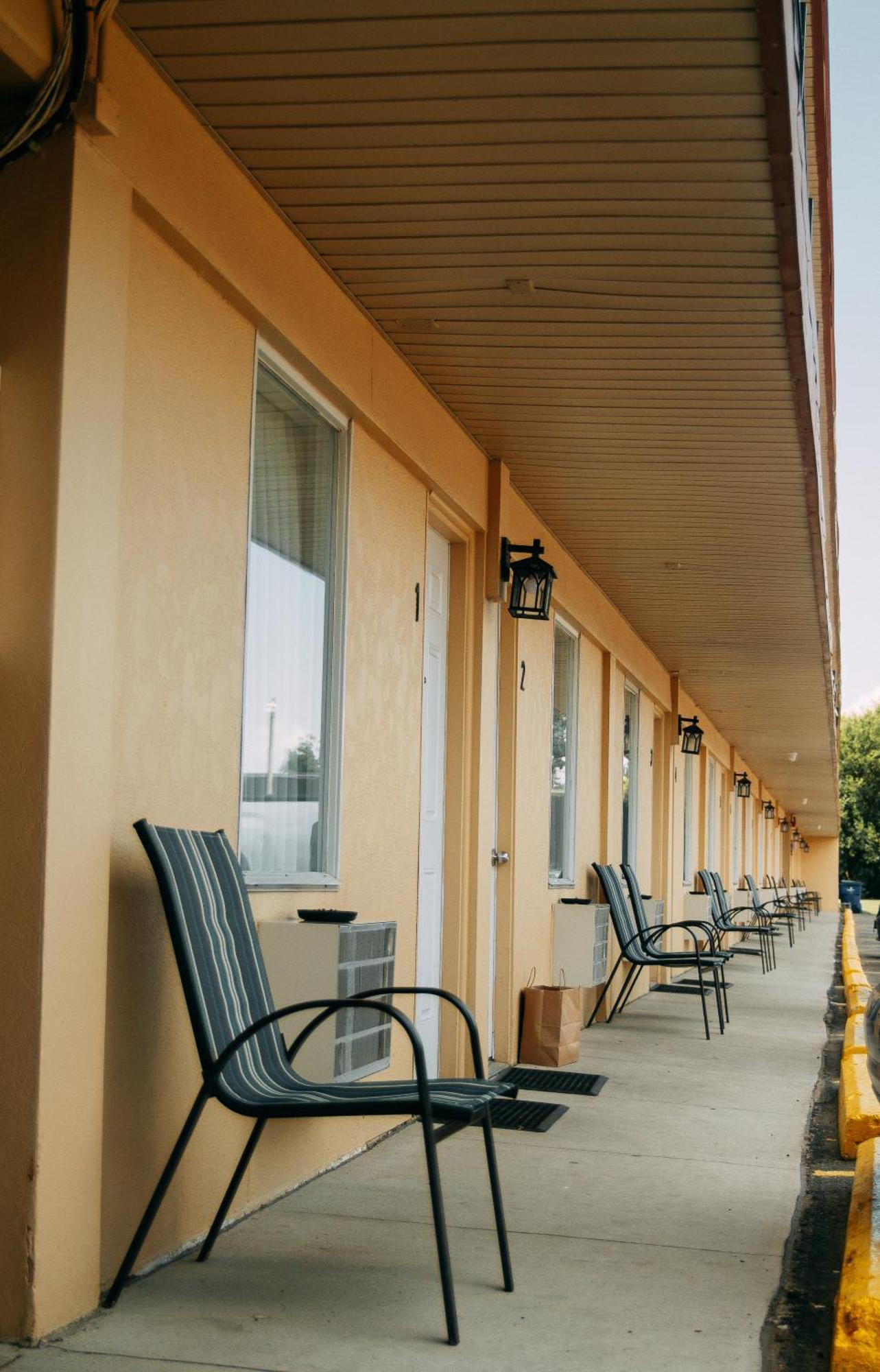 Saxony Motel Chatham-Kent Esterno foto