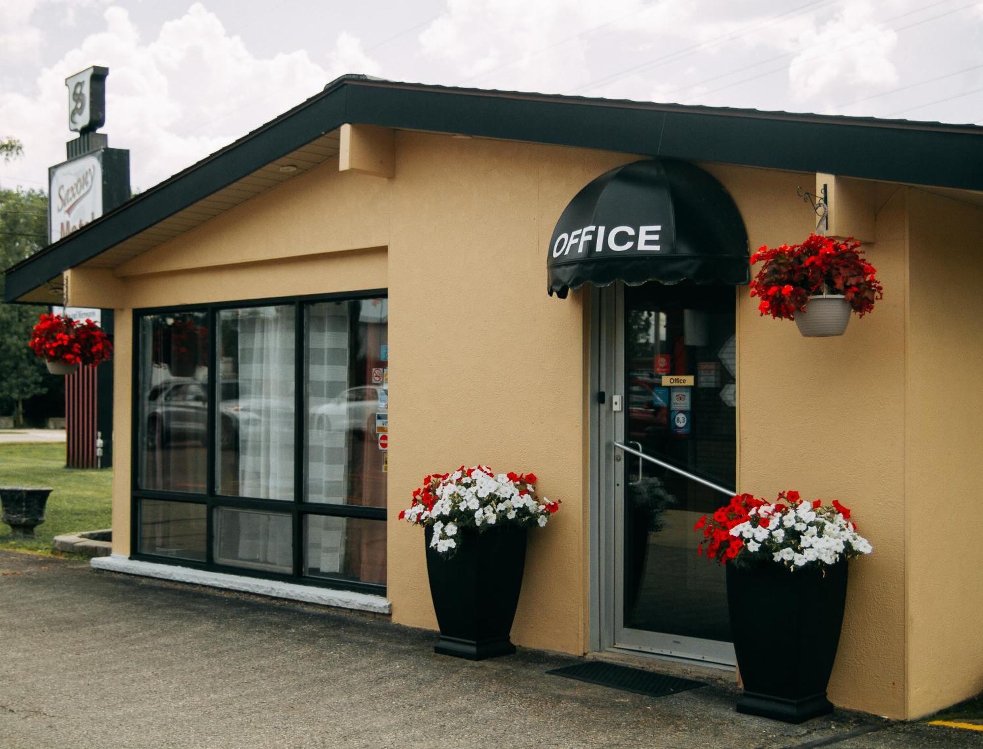 Saxony Motel Chatham-Kent Esterno foto